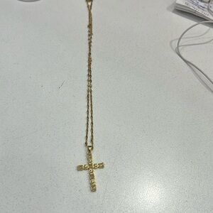 Stunning cross necklace